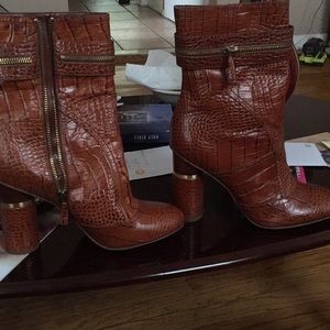 BCBG  Pine Cone Rich CROCO Boots New Never Worn